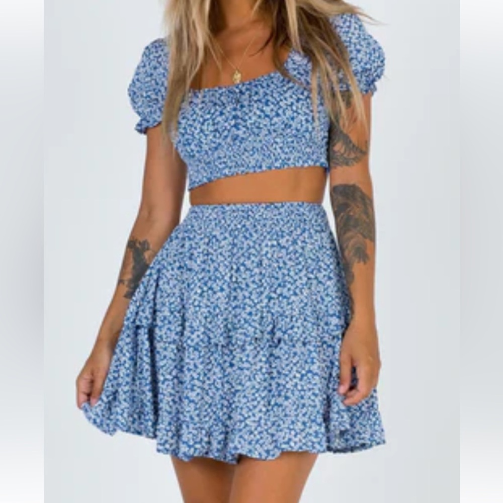 Two piece skirt set